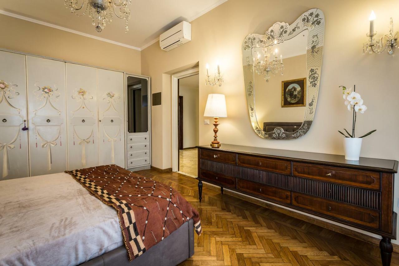 Ferrhouse Charm In Florence Two Lifts Buitenkant foto